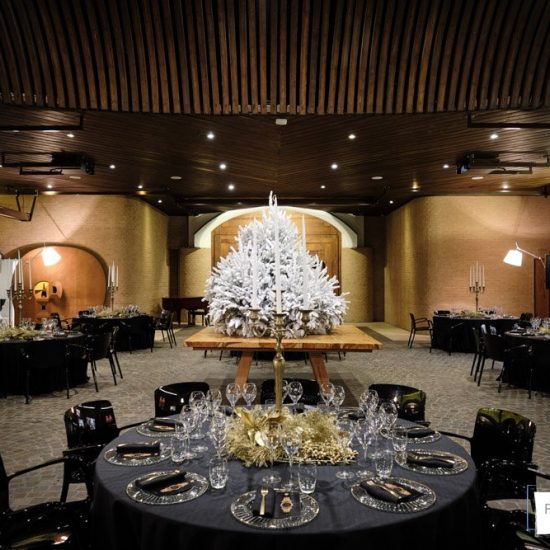 foto di allestimenti a brescia brescia 0034 550x550 - Servizi fotografici ad allestimenti in locations