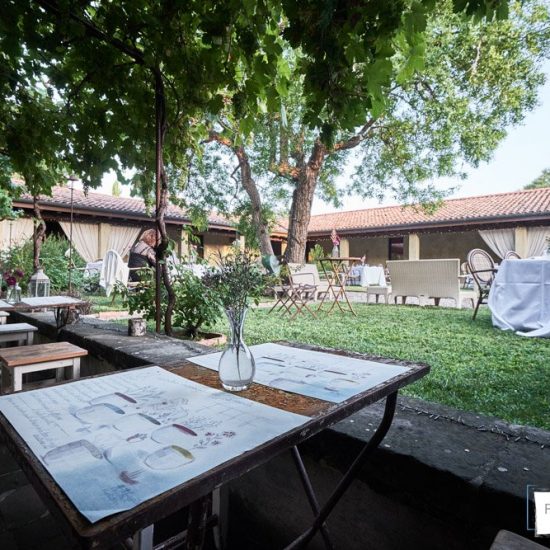 fotografia allestimenti locations 0004 550x550 - Servizi fotografici ad allestimenti in locations