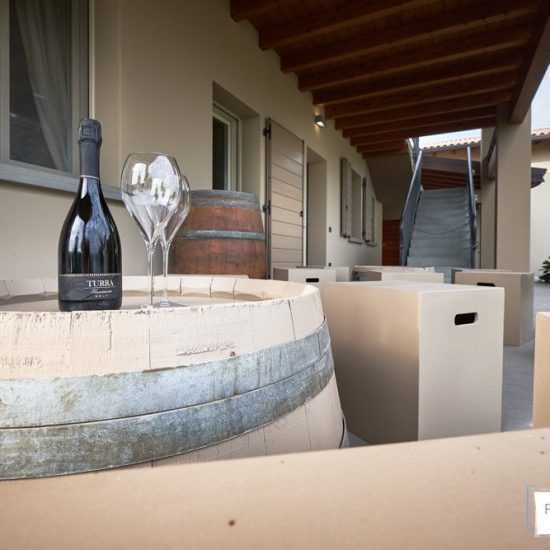 fotografia aziendale brescia 0056 550x550 - Servizi fotografici in Cantina