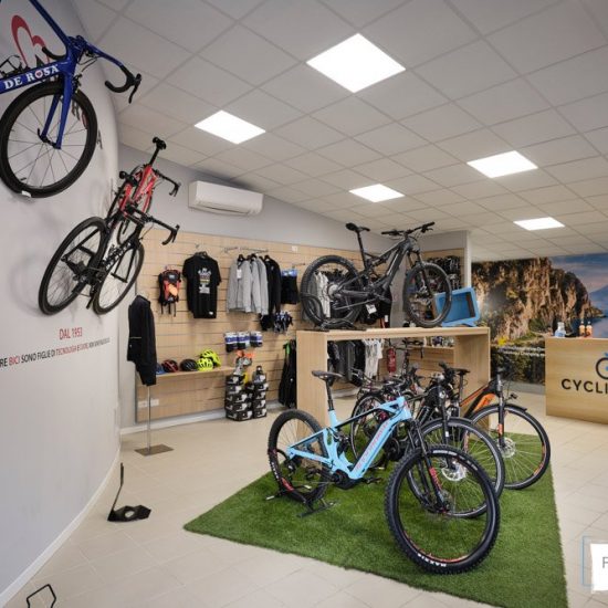 servizio fotografico aziendale brescia 0064 550x550 - Servizio fotografico aziendale a Brescia